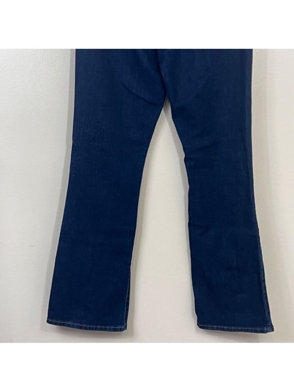 Levi's Blue Women's Jeans Sz 10 Mid-Rise Bootcut Denim 30W 32L - Picture 6 of 15